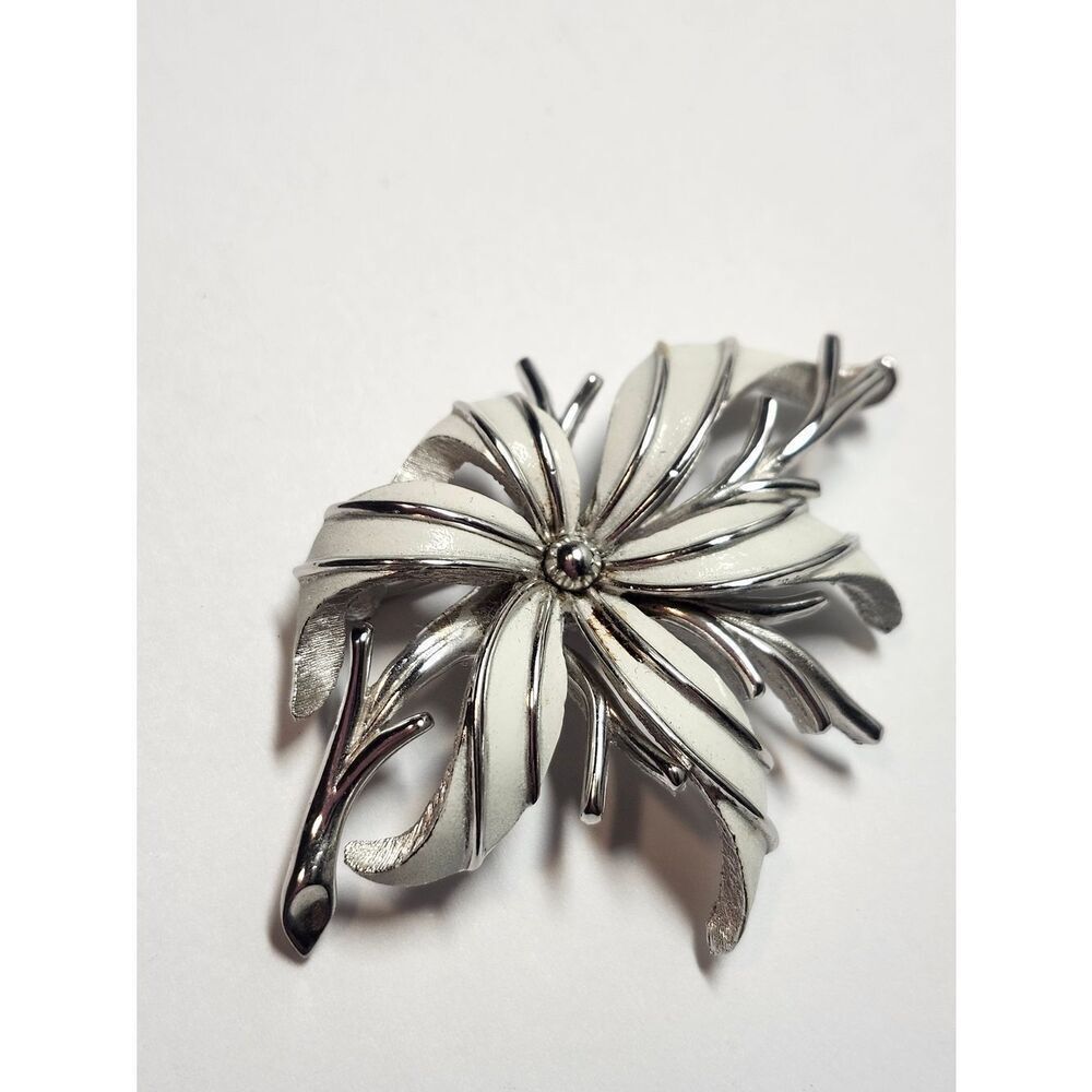 Trifari White Silver Vintage Floral Spray Brooch Pin